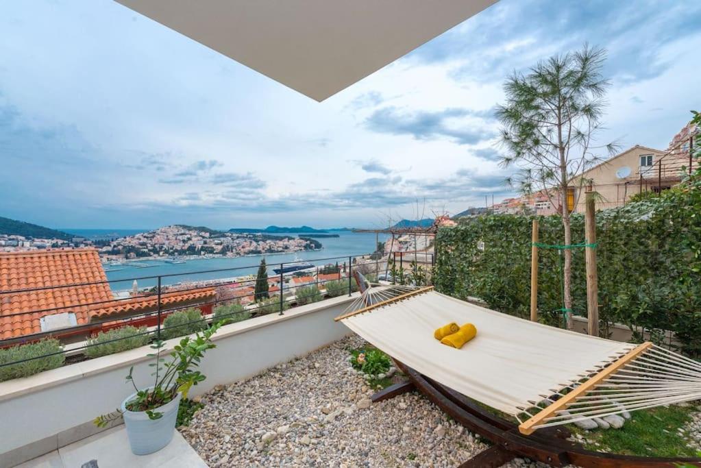 Walking Distance Old Town 120M2,Garden,View,Garage Apartment Дубровник Екстериор снимка
