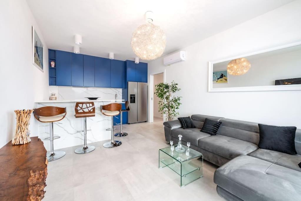 Walking Distance Old Town 120M2,Garden,View,Garage Apartment Дубровник Екстериор снимка