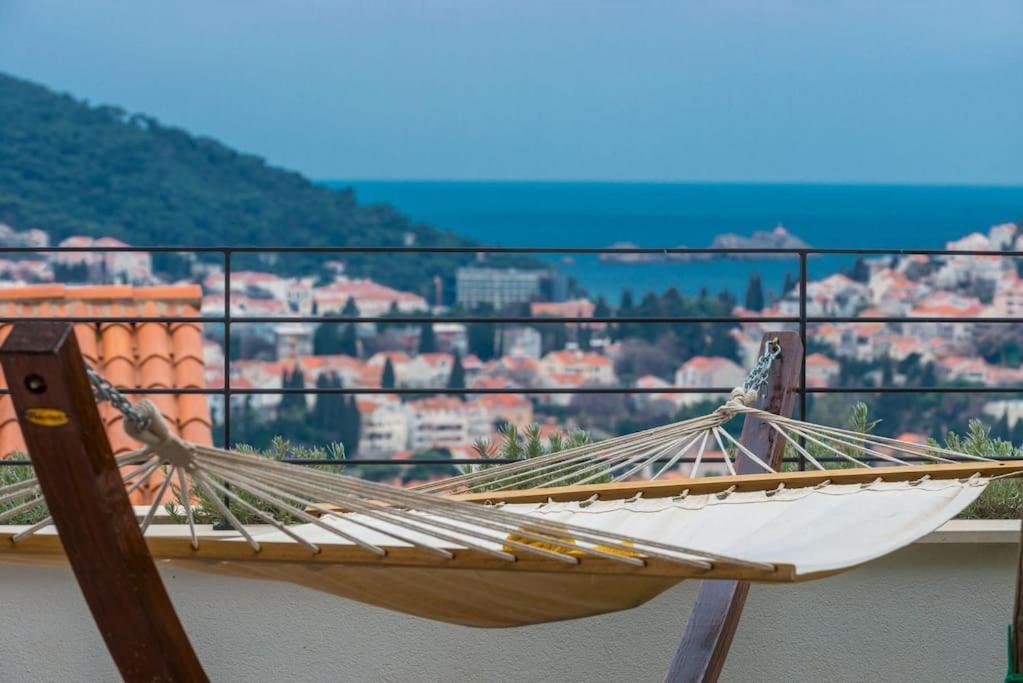 Walking Distance Old Town 120M2,Garden,View,Garage Apartment Дубровник Екстериор снимка